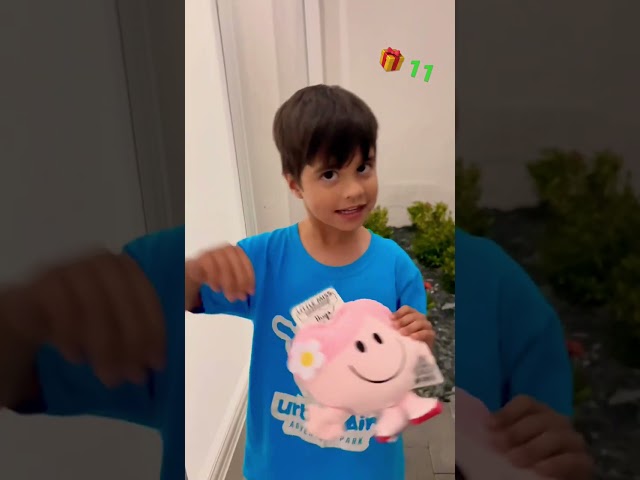 Running to give her Little Miss Memes! 😆