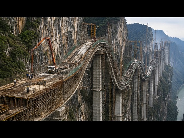 The World’s Most Impossible Structures | That’s Look Impossible #1