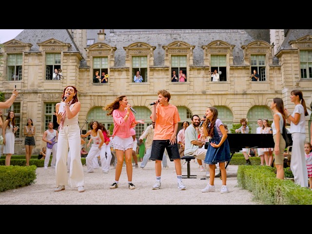 BTS "NORMAL" Amazing Flashmob in Paris! 😮