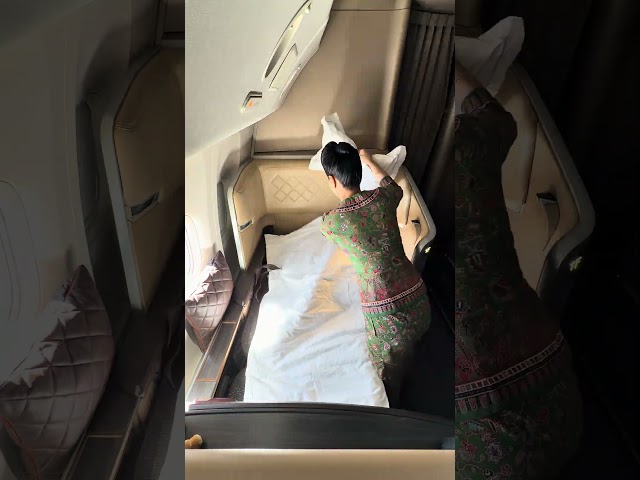 Seat by Day, Bed by Night #singaporeairlines #firstclass #flight