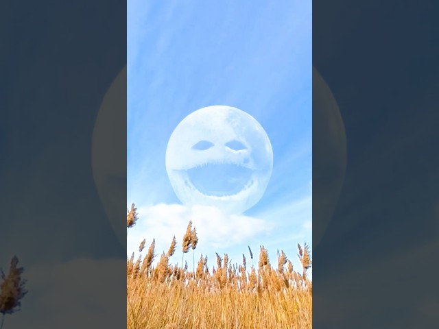 The Moon Wakes Up : Moon is Coming Closer