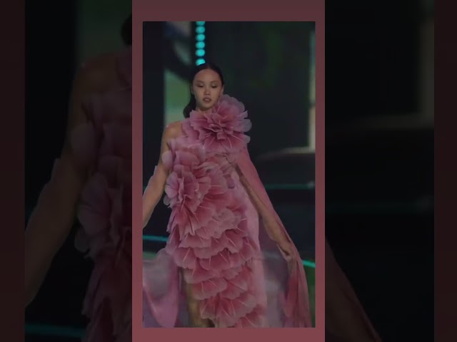 #eliesaab #1001 #arabiannights #hautecouture #runwayshow #riyadh #saudiarabia #paris #fashiondesign