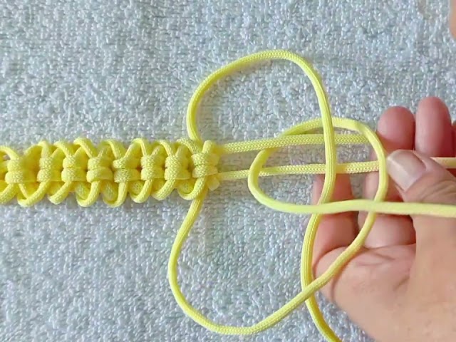 How to make macrame paracord bracelet knot 🪢#diy #macrame #paracord #bracelet #trend #knot #easy 
