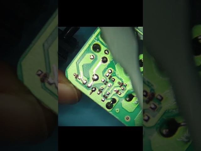 Burned PCB Trace Repair 🔥 | Microsoldering Fix