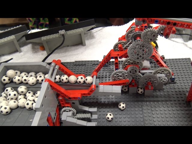 LEGO Great Ball Contraption | Brickworld Indy 2016