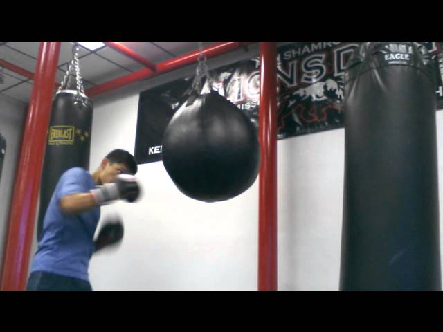 Warming up with Triumph United Death Adder Gloves