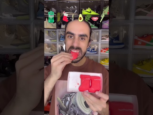 Food ASMR Eating a Listerine bottle #asmr #food #mukbang #eatingsounds #eating