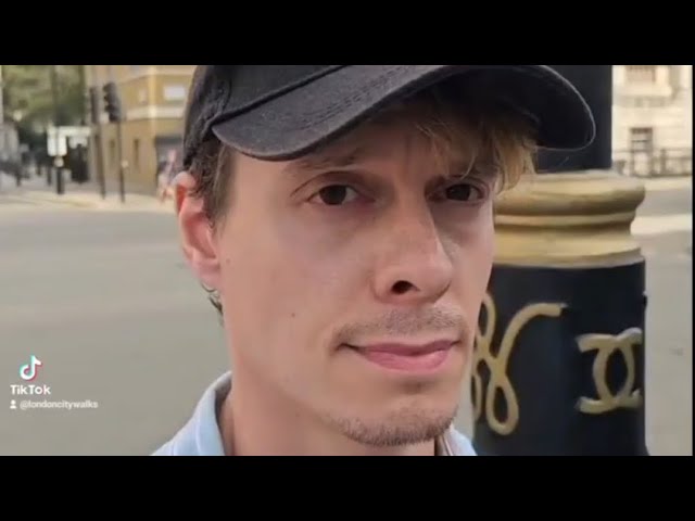 Exposing TheKingsGuardsChannel for selling Guards Christmas Cards on their Channel.