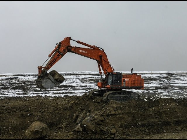 Dropping Boulders & Digging Rock | Hitachi EX1200