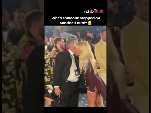 Someone Stepped On Sabrina Carpenter's Outfit & Her Reaction Goes Viral 👀 #shorts