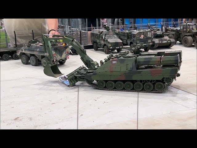 Scale car crash with tanks 1/16 modell hobby spiel Leipzig 2023