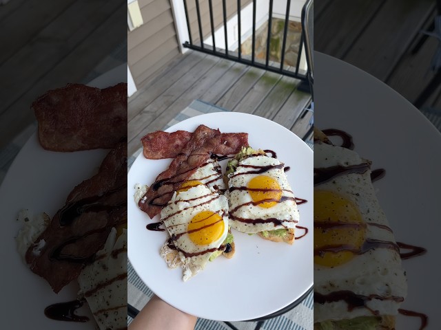Breakfast of champions 🍳#cooking #cookwithme #breakfastideas #breakfast #eggs #easybreakfast #yum
