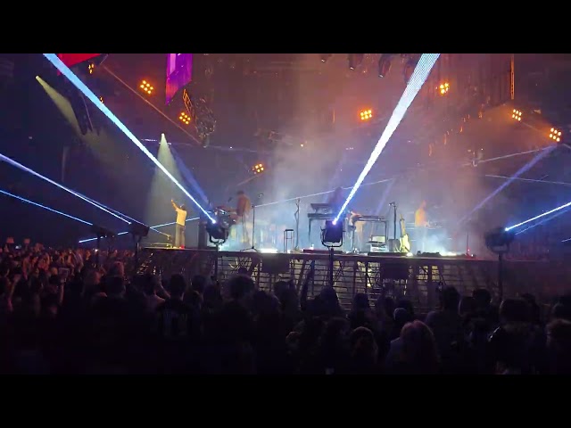 Tame Impala - My Old Ways / Feels Like We Only Go Backwards - Barclays Center - Oct 28, 2025 - 4k