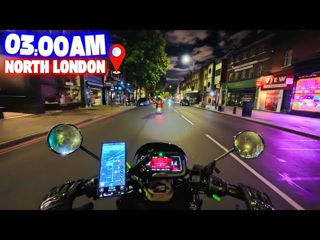 Starting My UberEats Delivery Shift At 1AM – A Different Side Of London That Not Many People See!