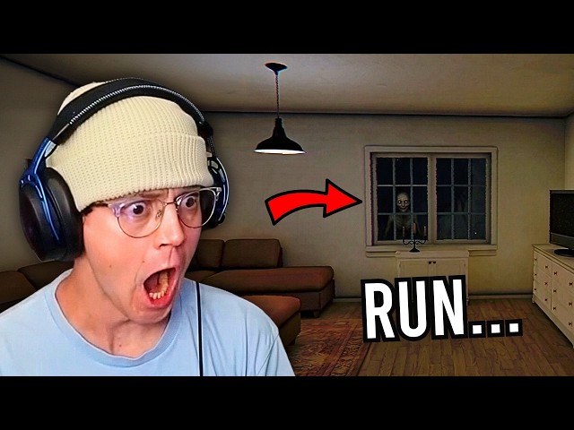 I Took Pictures in "Empty" Houses.. (Flash and DIE)