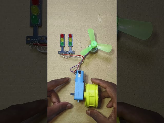 Powering Two Traffic Light & DC Motor Fan Using Metal Gear Motor #shorts #tech #dynamo #diy