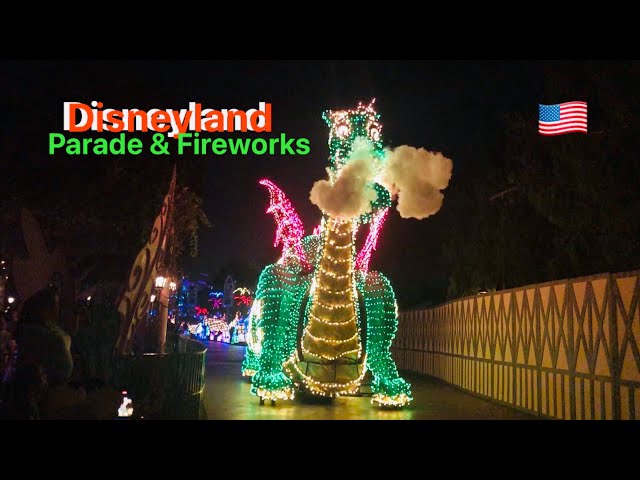 Disneyland Electrical Parade & Magical Fireworks together, Anaheim, California 🇺🇸