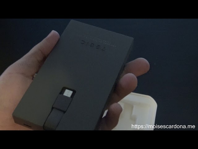 Unboxing the TEGIC Block Power Bank