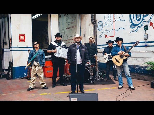 Todos Los Días Son Viernes (Video Oficial) - Destino