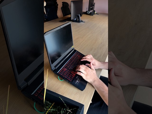 DIY Laptop Stand in Minutes 💻 #clever #useful #laptop #stand