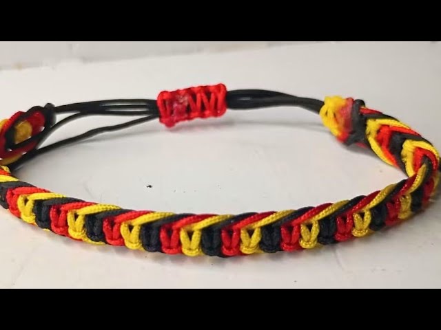 Pulsera tricolor en nudo plano #macrame #manillasdehilo 
