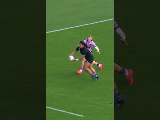 Renee Holmes OVER in the first 10 minutes vs Scotland 🔥🖤