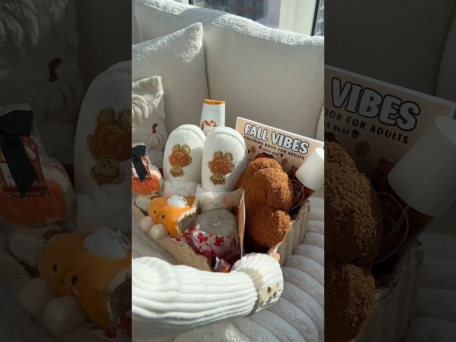 Boo basket for my sister🧺🍁#fall #giftidea #diy #fallaesthetic #cozy #selfcare #shorts #giftsforher