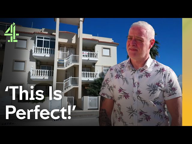 Searching For The Ultimate Holiday Home In Spain | Sun, Sea and Selling Houses | Channel 4