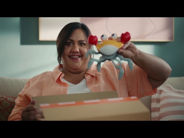 Amazon Australia commercial with comedian Steph Tisdell 2026