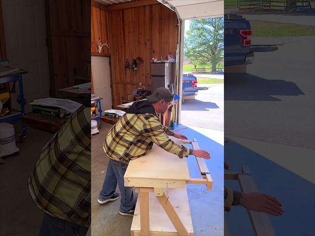 This workbench does what?!?  Build this Easy DIY Panel Cart/Workbench?  Check out my latest drop!