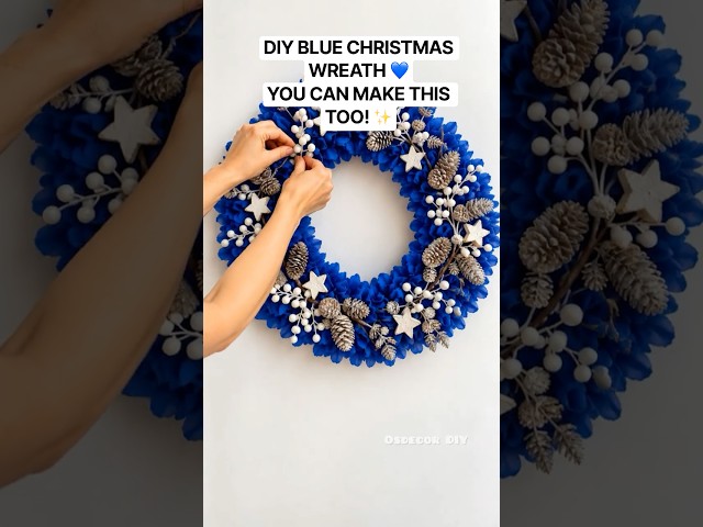 DIY Christmas Wreath 💙❄️ #diydecor #christmas #christmasdecor