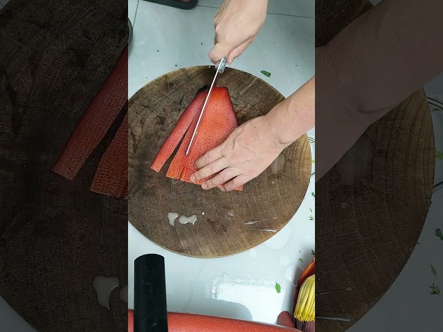 🍌🔪 Banana Blossom Slicing and Preparation Workflow