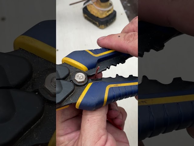 Surprising TV Remote Trick #DIY #RemoteControl #TVTips #BatteryHack #Technology