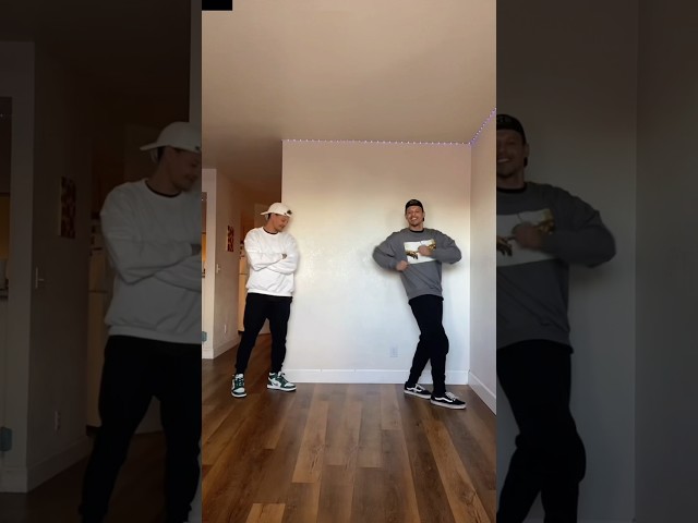 Left, right. Let me see you do it 👟👟 #leftdoitrightdoit #soakcity #trending #twins #dance