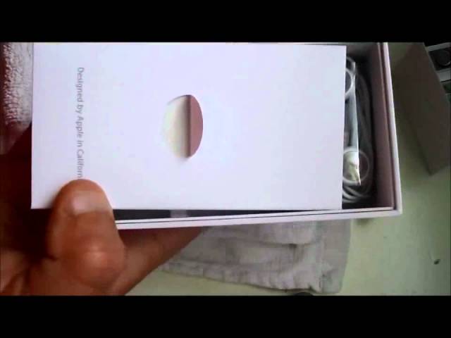 iPhone 4 Unboxing =D