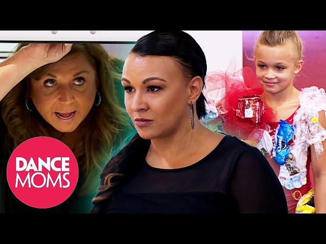 Kerri LOSES IT over Peyton's TRASH Costume! (S6) | Dance Moms