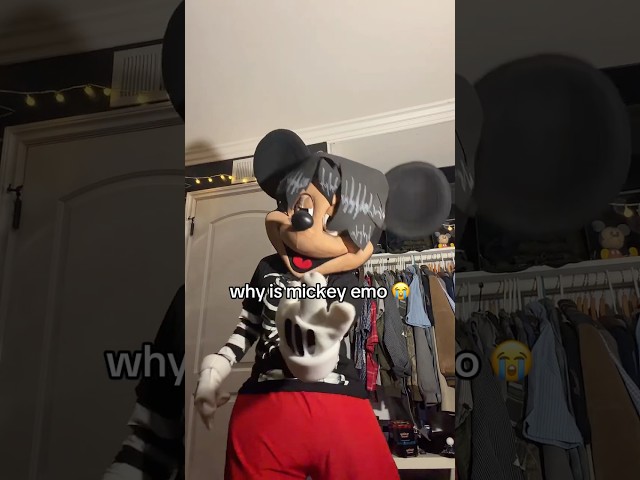 MICKEY becomes EMO ππ #roblox #funny