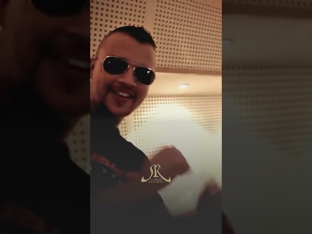 Zum Release von JBG2 schlüpfte der Boss @kollegah in die Rolle des Fahrkartenkontrolleurs #kollegah