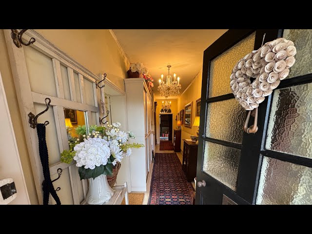 HOUSE TOUR | A 400 Year Old Farmhouse And Cottage in the English Countryside In Spring