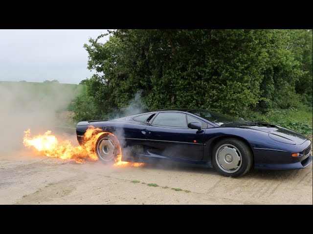 Flaming Jaguar XJ220 Burnout