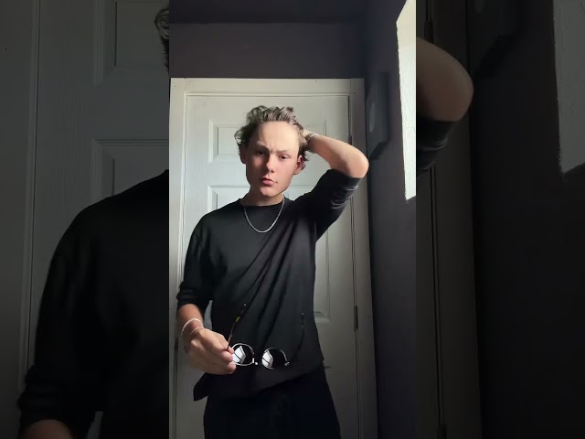 What do you think of the new haircut 👀