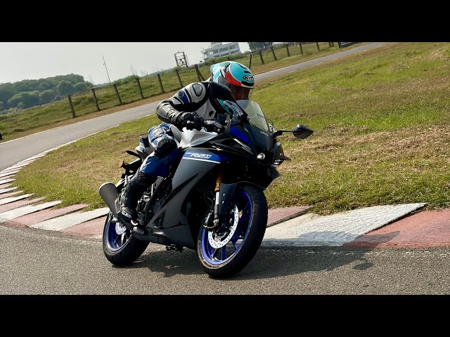 Yamaha R2 को Track पे चलाके मज़ा आ गया🔥Pure Riding Exhaust Sound 