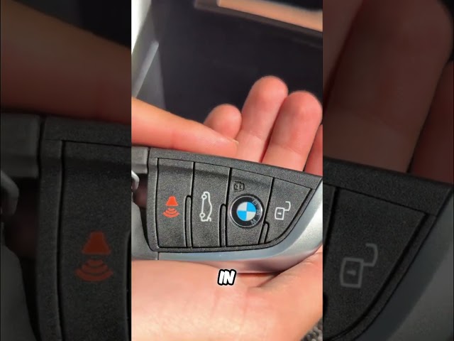 BMW Interior: Water Bottle, Carbon Fiber, Wireless Charging & iDrive 8.5! #shorts
