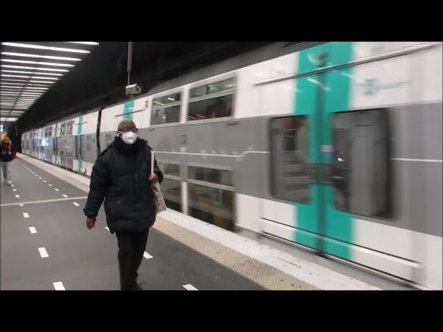 Metro and Réseau Express Régional (RER) in Paris - U-Bahn - Subway - France Paris
