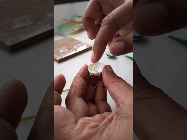 Miniature Noodle bowls with paper quilling #miniaturefood #paperquilling