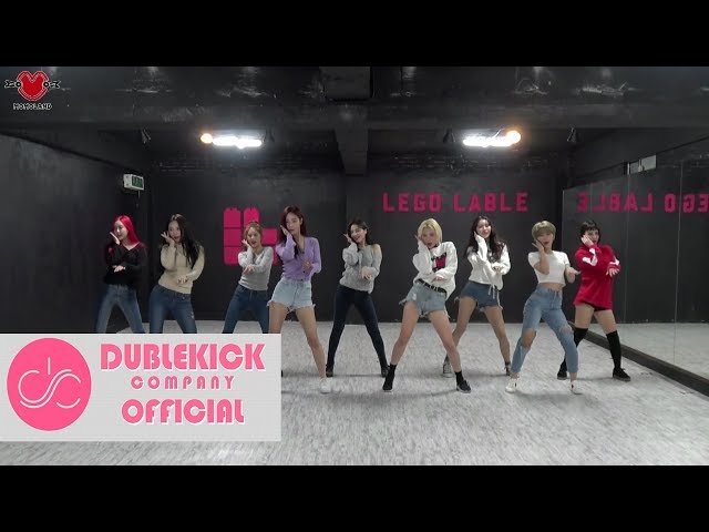 MOMOLAND - "BBoom BBoom" Dance Practice