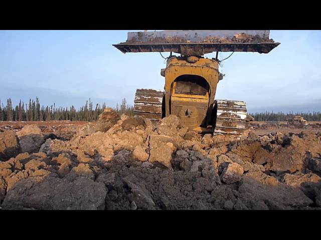 Caterpillar D6T LGP - pushing piles