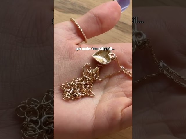 👀 A never-seen-before press-on removal hack! 💅✨