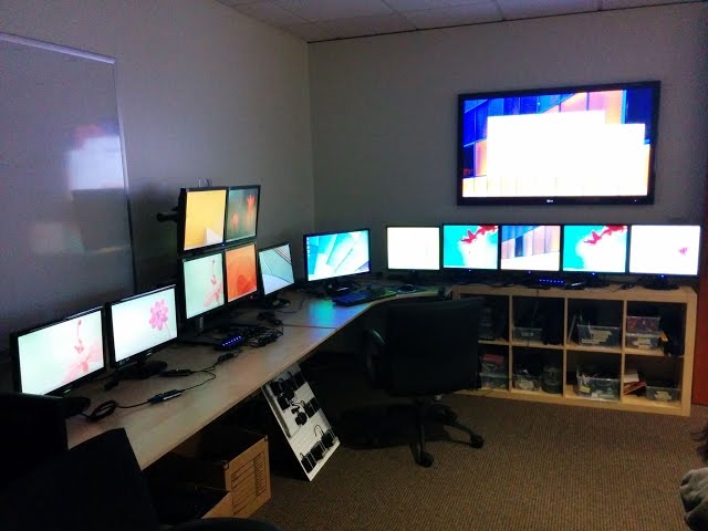 14 Monitors on a Single Windows 8 PC with USB Graphics Adapters