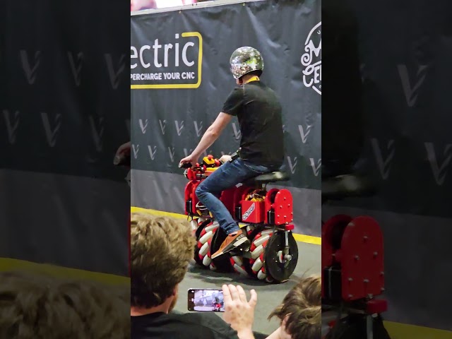 Screw-Bike Demo at Makers Central UK #weird #bike